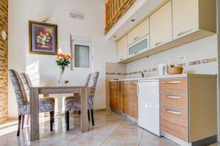 Апартаменты Villa LUX Rajovic Будва Двухуровневые апартаменты с 2 спальнями, балконом и видом на море-5